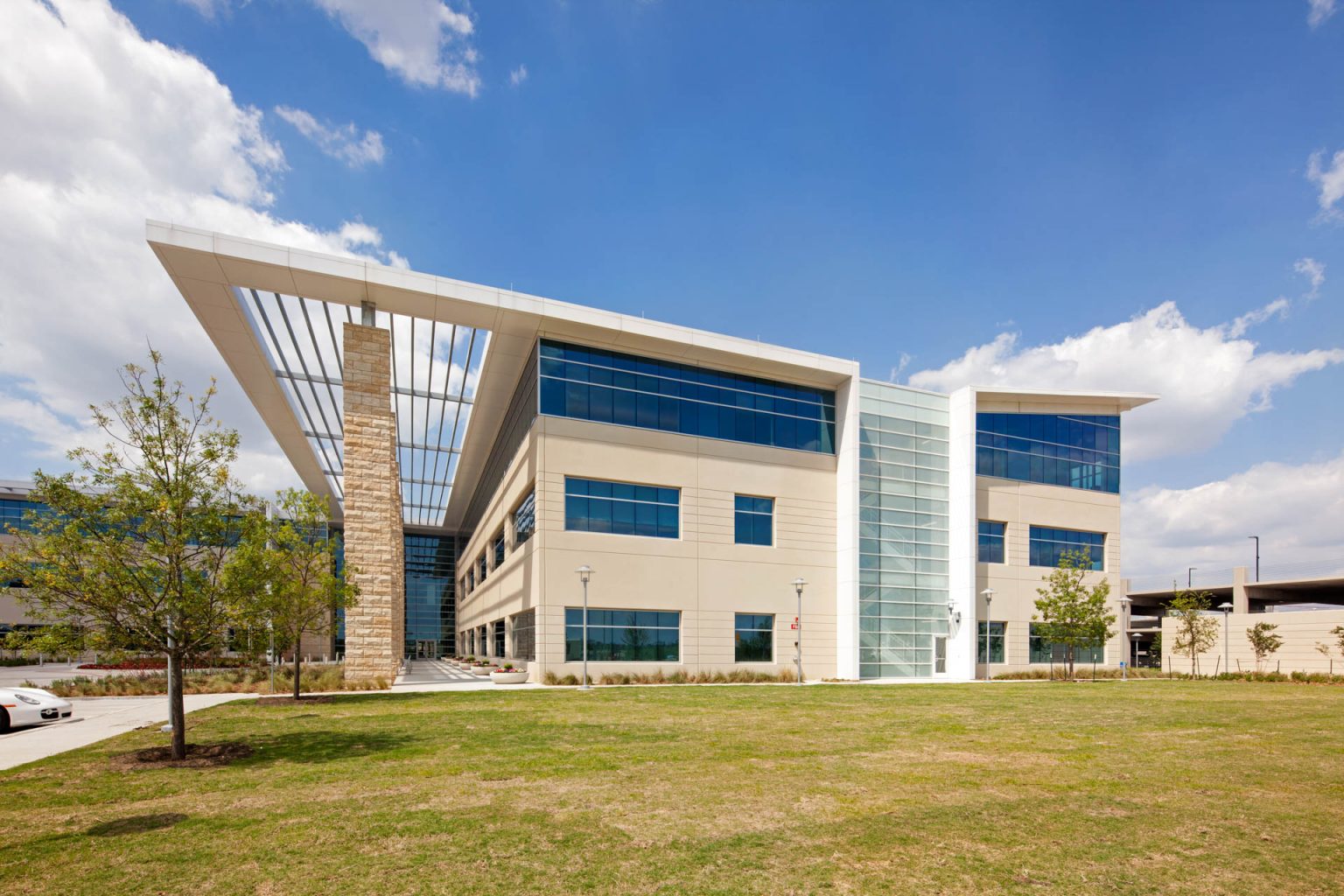 Dallas/Fort Worth International Airport (DFW) Headquarters Building