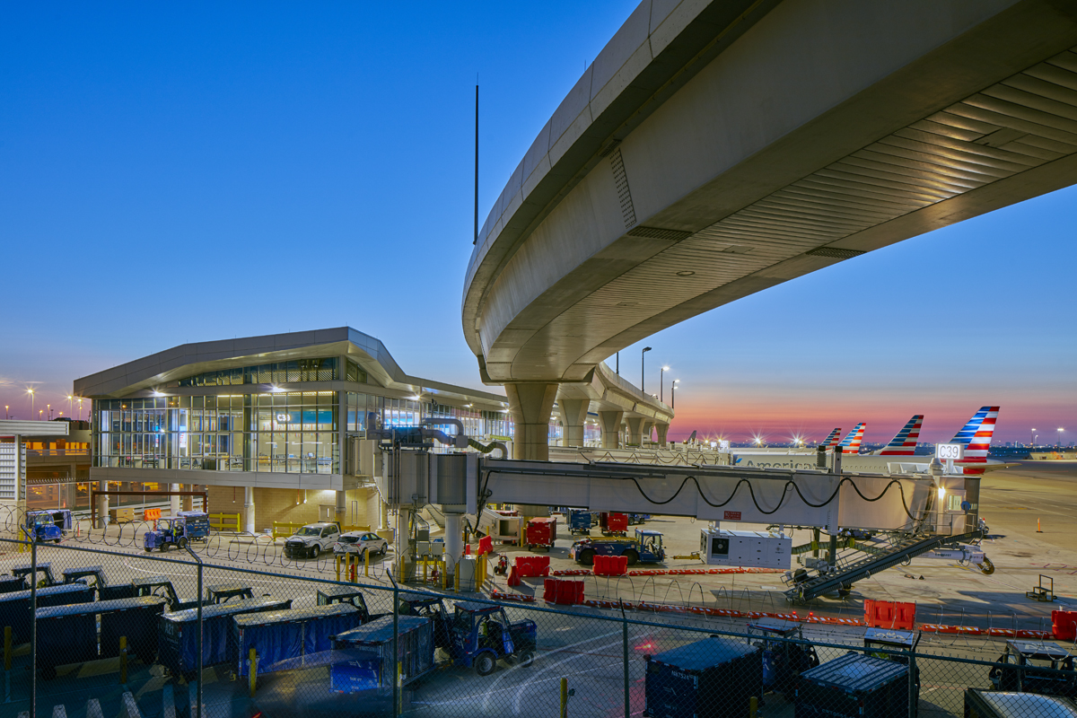 Dallas Fort Worth International Airport (DFW) Terminal C High-C Gates ...