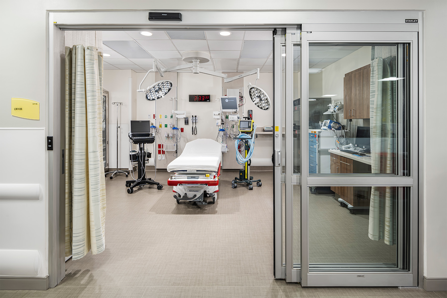 Hospital, Emergency room